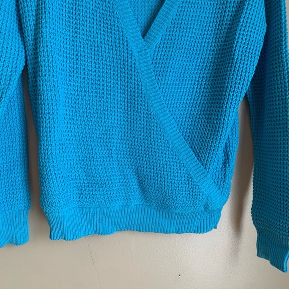 John + Jenn Faux Wrap Blue Knit Long Sleeve Sweater Women’s - Picture 2 of 6